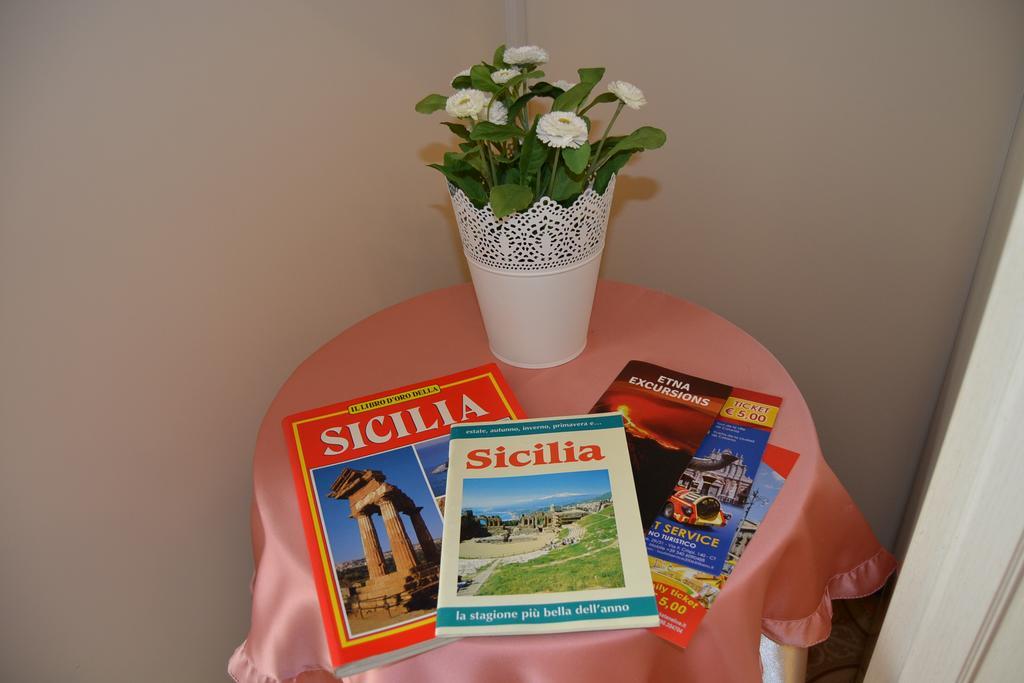 Bed & Breakfast Marena Sant'Agata Li Battiati ภายนอก รูปภาพ