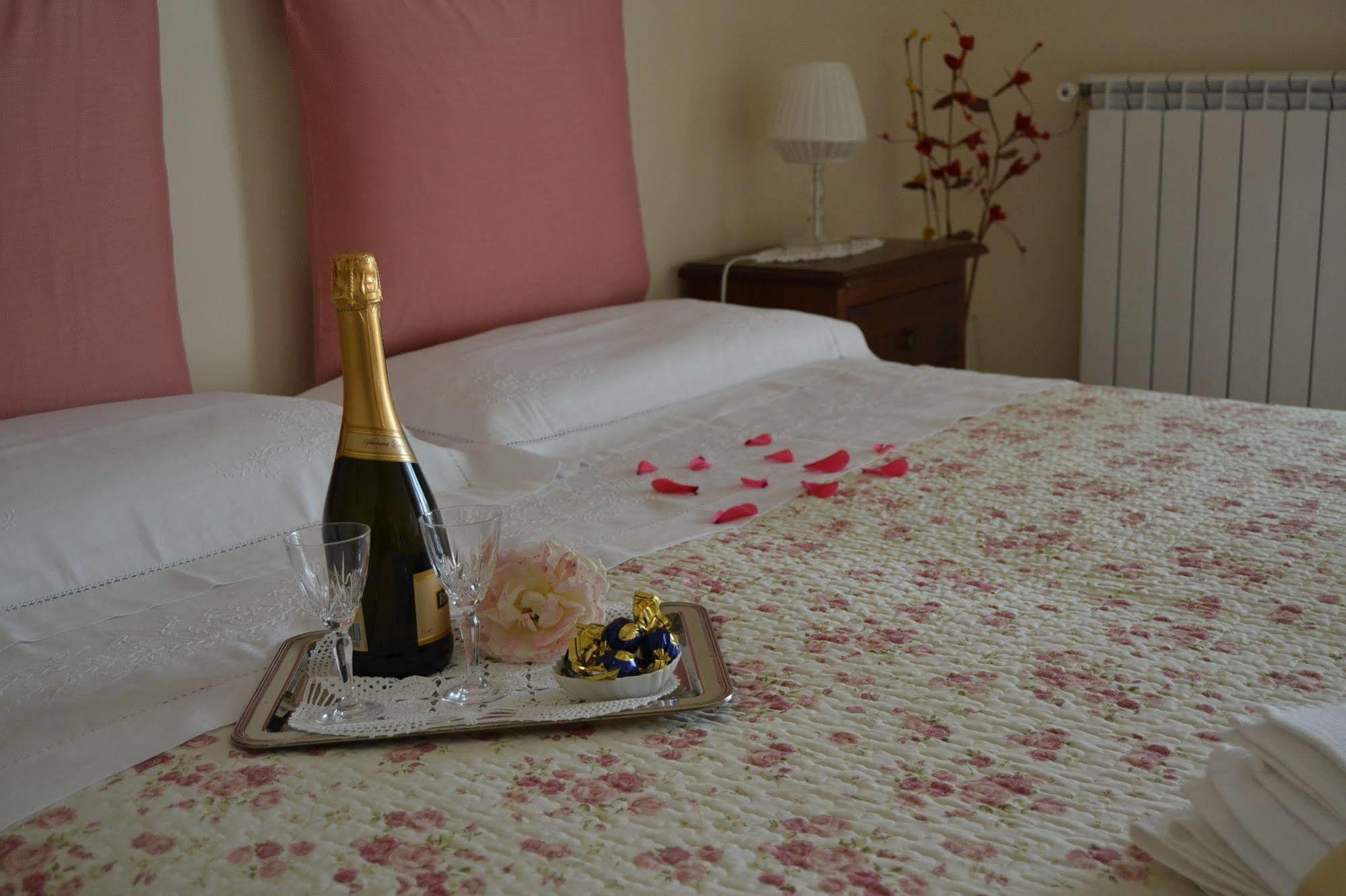 Bed & Breakfast Marena Sant'Agata Li Battiati ภายนอก รูปภาพ