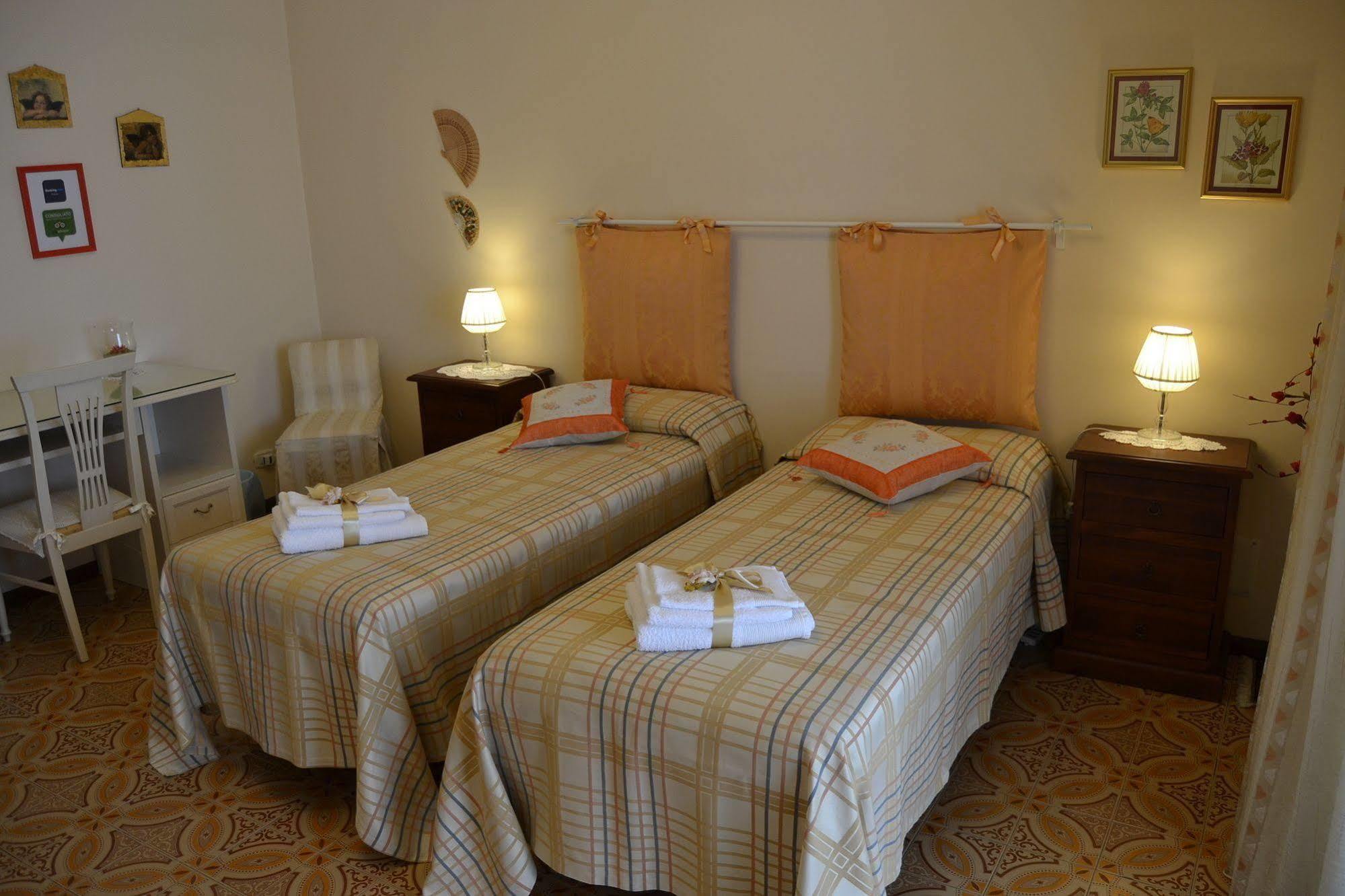 Bed & Breakfast Marena Sant'Agata Li Battiati ภายนอก รูปภาพ